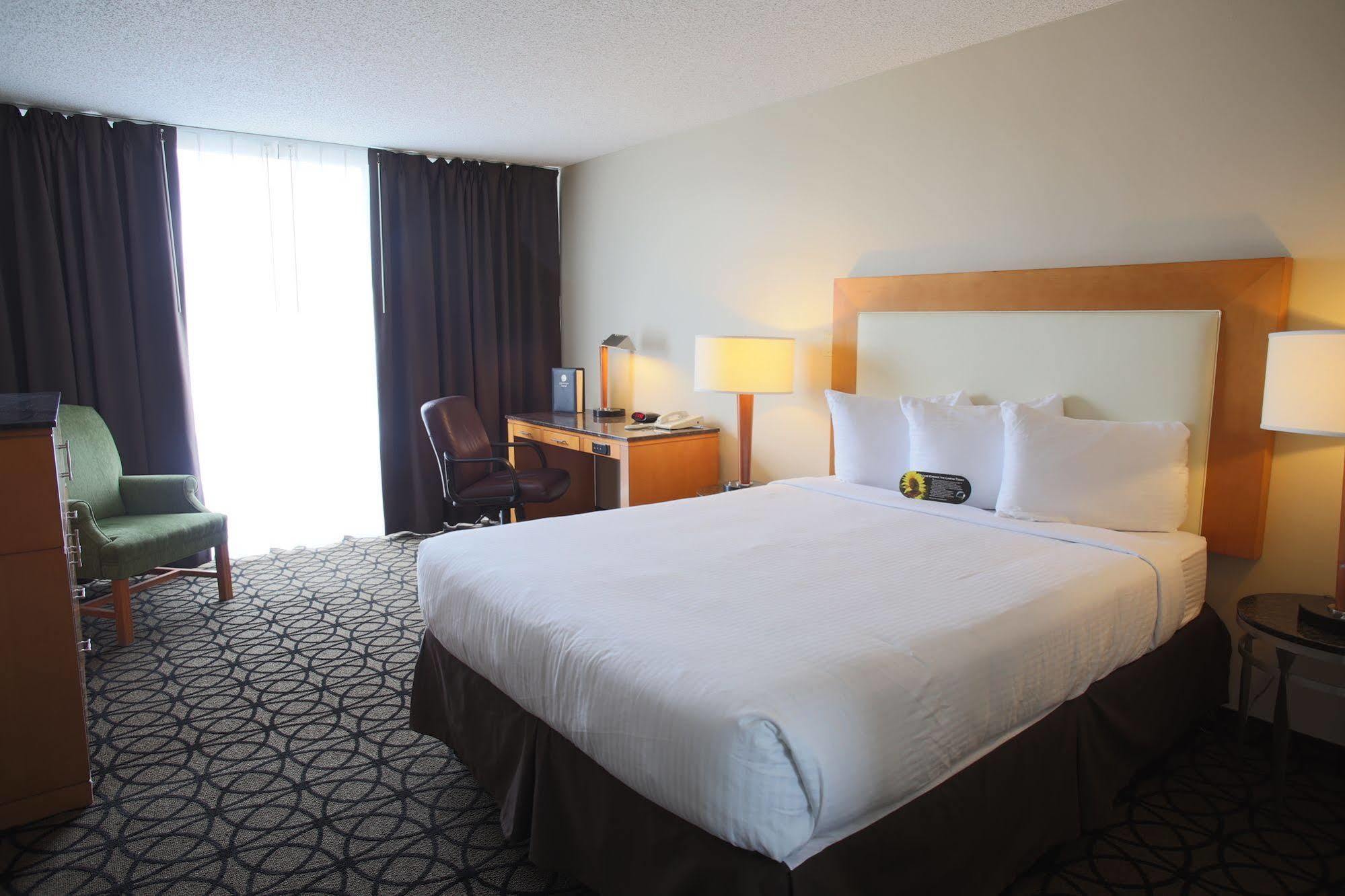 Red Lion Inn & Suites Olympia, Governor Hotel Ngoại thất bức ảnh